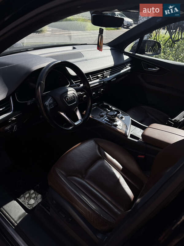 Внедорожник / Кроссовер Audi Q7 2016 в Черкассах