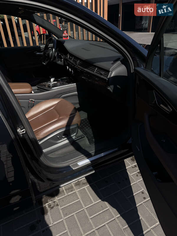 Внедорожник / Кроссовер Audi Q7 2016 в Черкассах