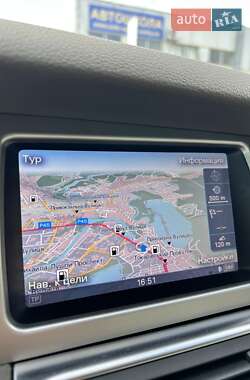 Позашляховик / Кросовер Audi Q7 2012 в 