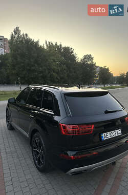 Внедорожник / Кроссовер Audi Q7 2018 в 