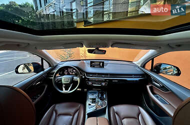 Внедорожник / Кроссовер Audi Q7 2019 в 