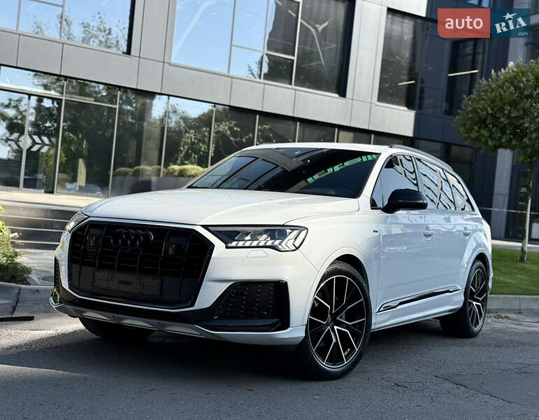 Audi Q7 2021
