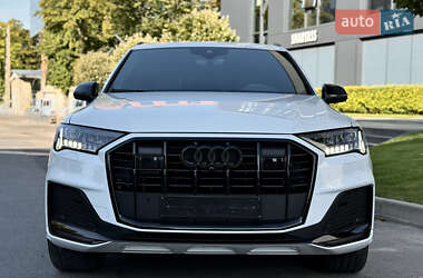 Внедорожник / Кроссовер Audi Q7 2021 в 