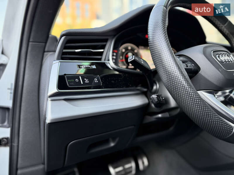 Позашляховик / Кросовер Audi Q7 2021 в Львові