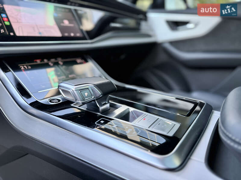 Позашляховик / Кросовер Audi Q7 2021 в Львові