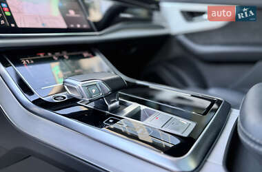 Внедорожник / Кроссовер Audi Q7 2021 в 