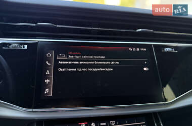 Внедорожник / Кроссовер Audi Q7 2021 в 