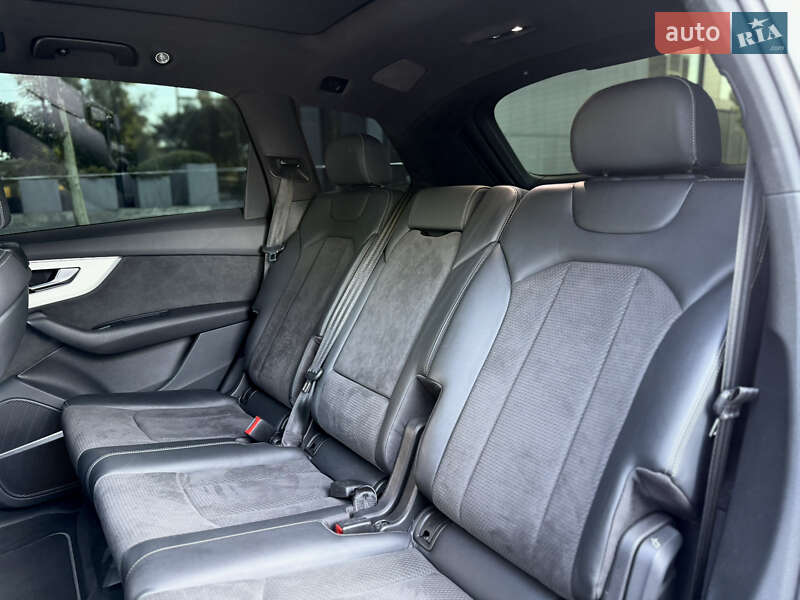 Позашляховик / Кросовер Audi Q7 2021 в Львові