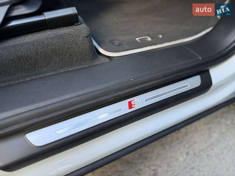 Позашляховик / Кросовер Audi Q7 2021 в Львові