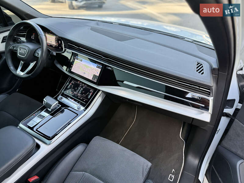 Позашляховик / Кросовер Audi Q7 2021 в Львові