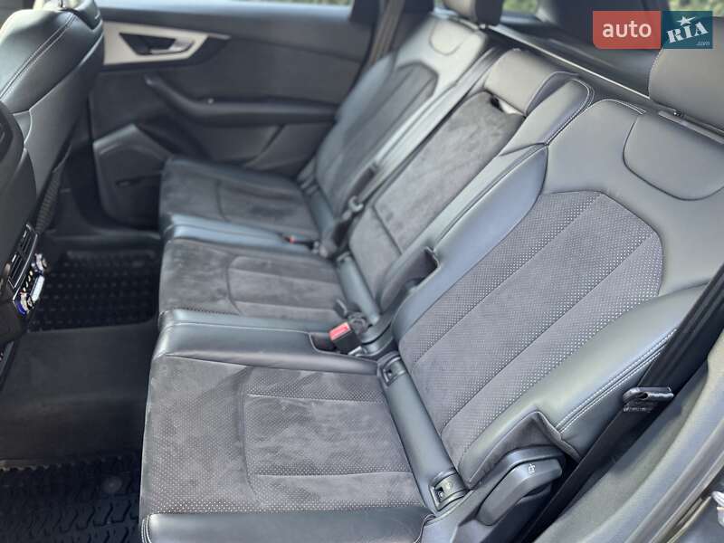 Позашляховик / Кросовер Audi Q7 2019 в Києві фото 37 Позашляховик / Кросовер Audi Q7 2019 в Києві