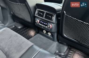 Позашляховик / Кросовер Audi Q7 2019 в 