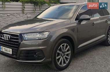 Позашляховик / Кросовер Audi Q7 2018 в 