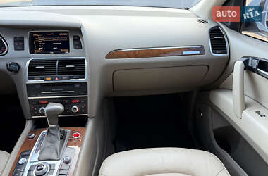 Внедорожник / Кроссовер Audi Q7 2014 в 