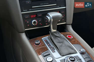 Внедорожник / Кроссовер Audi Q7 2014 в 