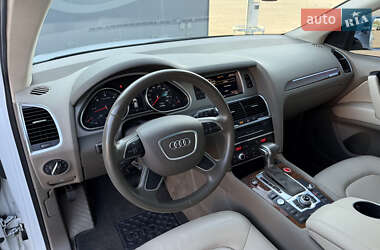 Внедорожник / Кроссовер Audi Q7 2014 в 