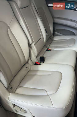 Внедорожник / Кроссовер Audi Q7 2012 в 