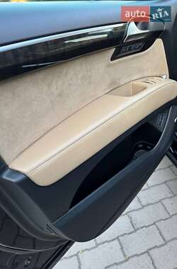 Внедорожник / Кроссовер Audi Q7 2013 в 