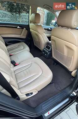 Внедорожник / Кроссовер Audi Q7 2013 в 