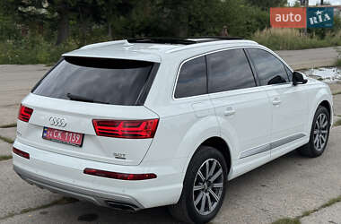 Внедорожник / Кроссовер Audi Q7 2017 в 