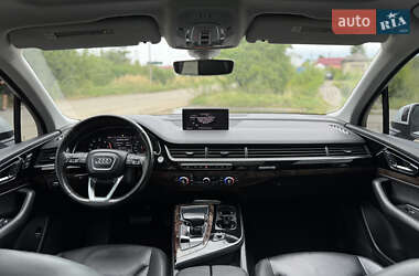 Внедорожник / Кроссовер Audi Q7 2017 в 