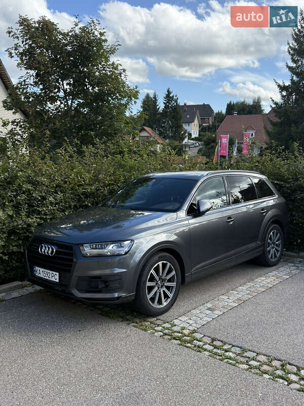 Позашляховик / Кросовер Audi Q7 2017 в Києві