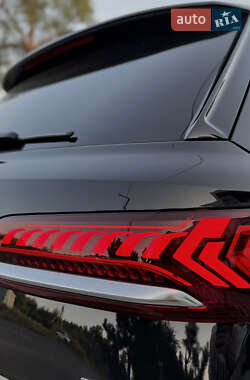 Позашляховик / Кросовер Audi Q7 2020 в 