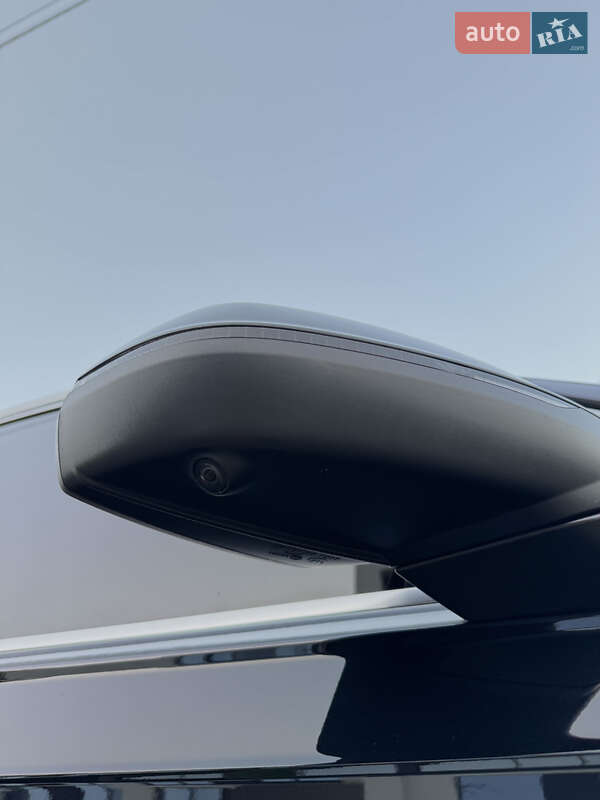 Позашляховик / Кросовер Audi Q7 2020 в Ужгороді