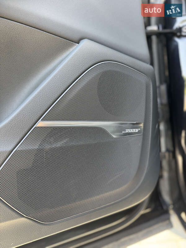 Позашляховик / Кросовер Audi Q7 2020 в Ужгороді