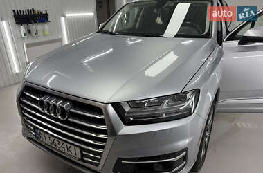 Позашляховик / Кросовер Audi Q7 2018 в 