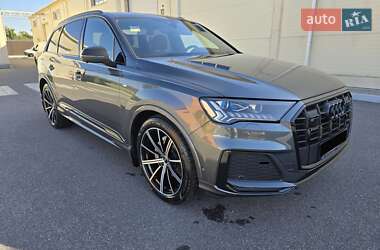 Внедорожник / Кроссовер Audi Q7 2023 в 