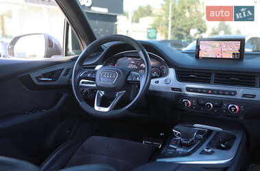 Позашляховик / Кросовер Audi Q7 2016 в 