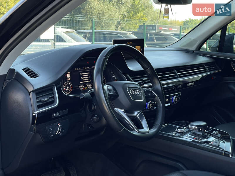Внедорожник / Кроссовер Audi Q7 2015 в Бердичеве