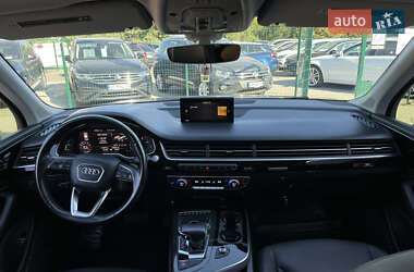 Внедорожник / Кроссовер Audi Q7 2015 в 