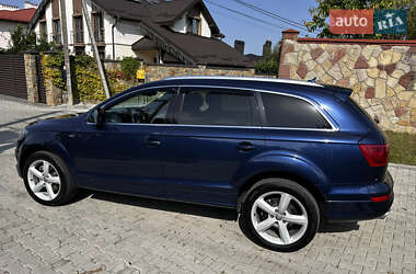 Позашляховик / Кросовер Audi Q7 2011 в 