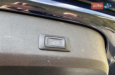 Позашляховик / Кросовер Audi Q7 2011 в 