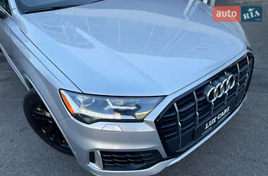 Позашляховик / Кросовер Audi Q7 2019 в 