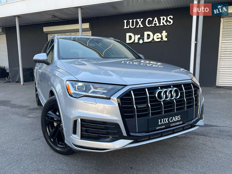 Внедорожник / Кроссовер Audi Q7 2019 в Киеве