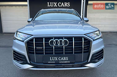 Позашляховик / Кросовер Audi Q7 2019 в 