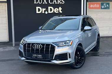 Позашляховик / Кросовер Audi Q7 2019 в 