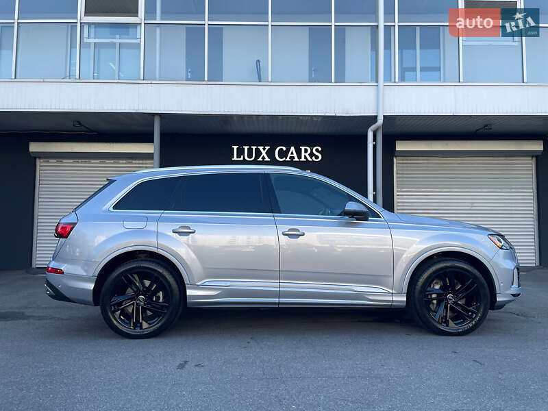 Внедорожник / Кроссовер Audi Q7 2019 в Киеве