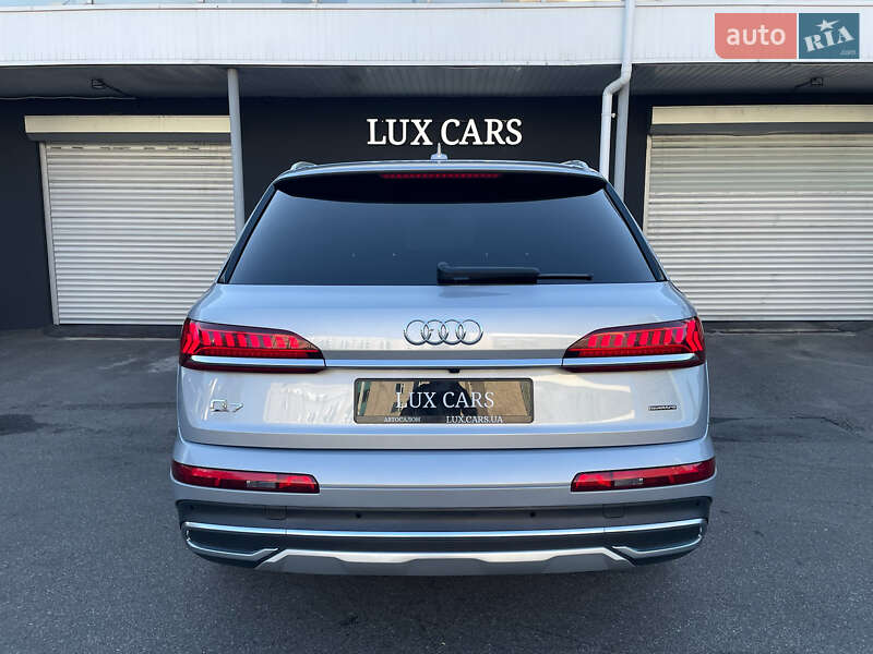 Внедорожник / Кроссовер Audi Q7 2019 в Киеве