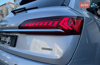 Позашляховик / Кросовер Audi Q7 2019 в 