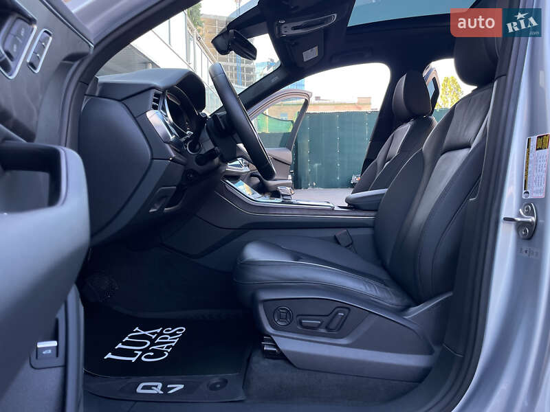 Внедорожник / Кроссовер Audi Q7 2019 в Киеве