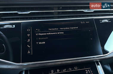 Позашляховик / Кросовер Audi Q7 2019 в 