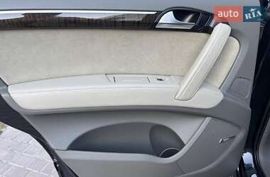 Внедорожник / Кроссовер Audi Q7 2010 в 