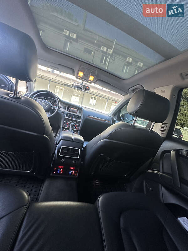Внедорожник / Кроссовер Audi Q7 2015 в Черновцах