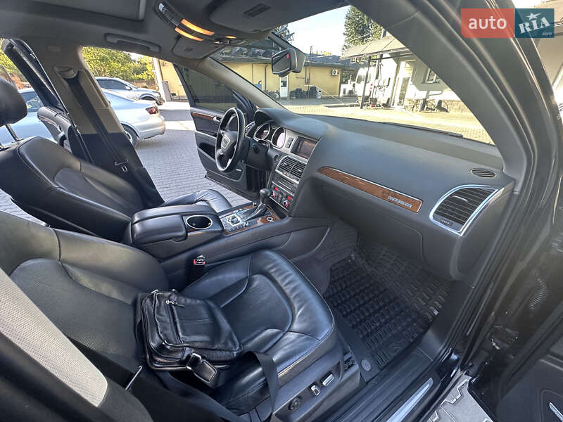 Внедорожник / Кроссовер Audi Q7 2015 в Черновцах