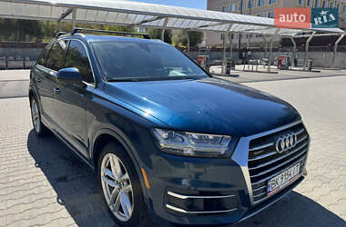 Внедорожник / Кроссовер Audi Q7 2018 в 
