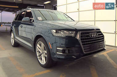Внедорожник / Кроссовер Audi Q7 2018 в 